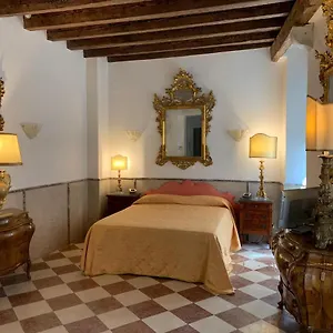 Luxury In San Marco With Canal View Venice